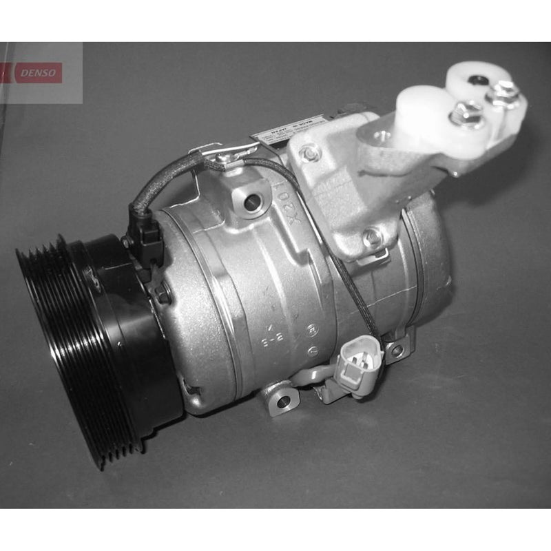 Denso Air Conditioning Compressor fits Toyota Avensis Verso 2001-2005 2.0